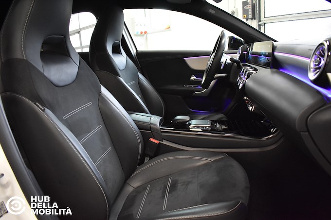 MERCEDES-BENZ A 180 d Automatic Premium Night Edition